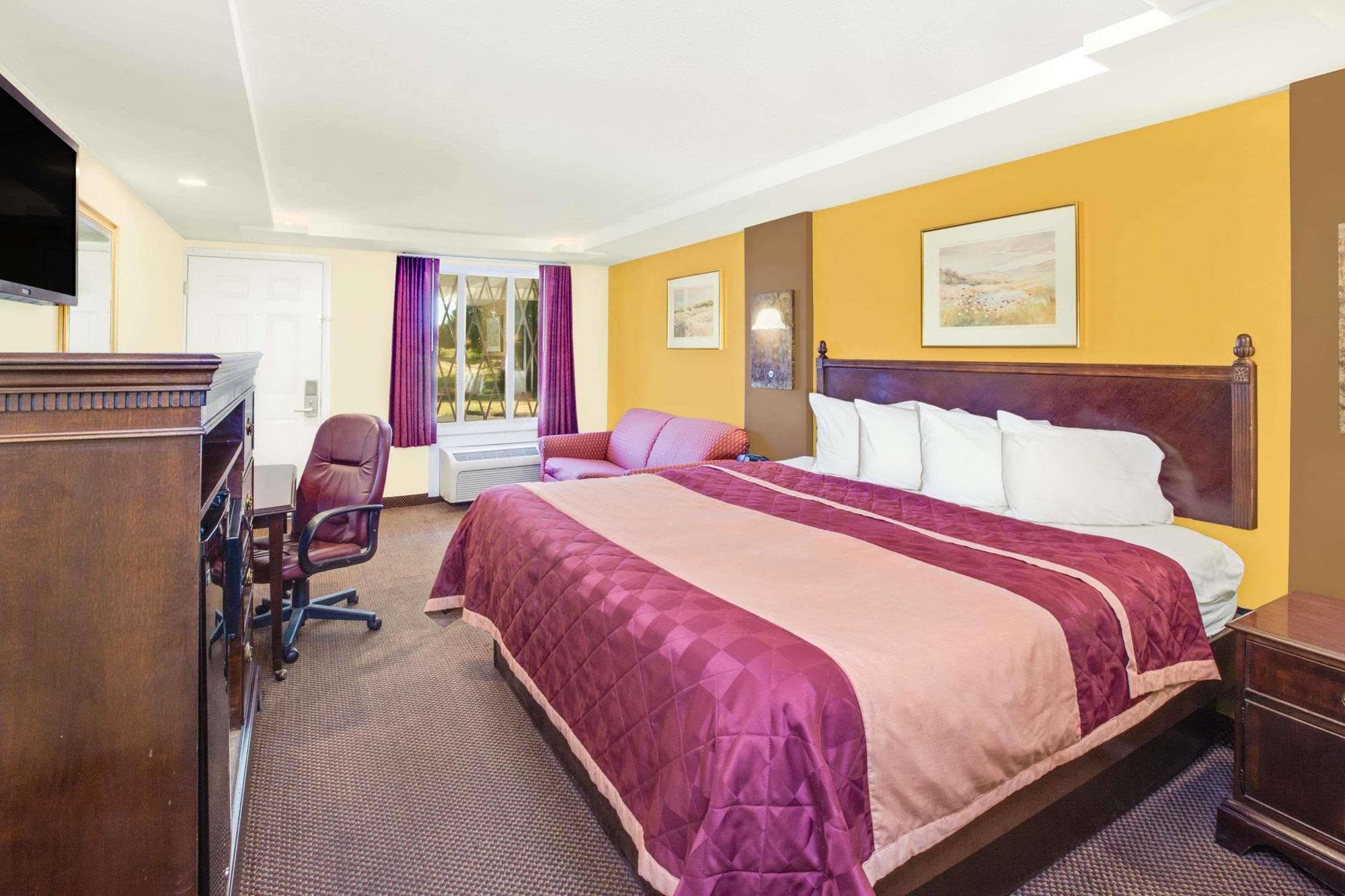 Rodeway Inn & Suites Saginaw Exterior foto